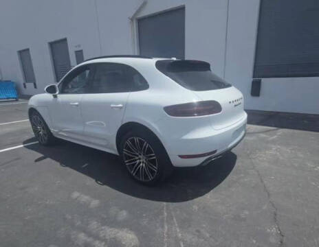 2017 Porsche Macan