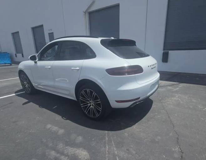2017 Porsche Macan