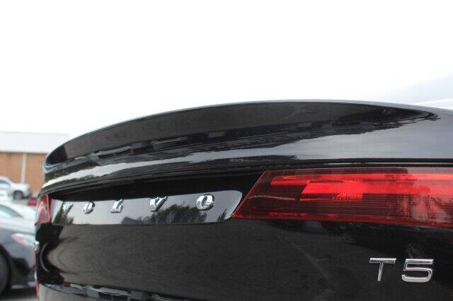 2018 Volvo S90 T5 Momentum