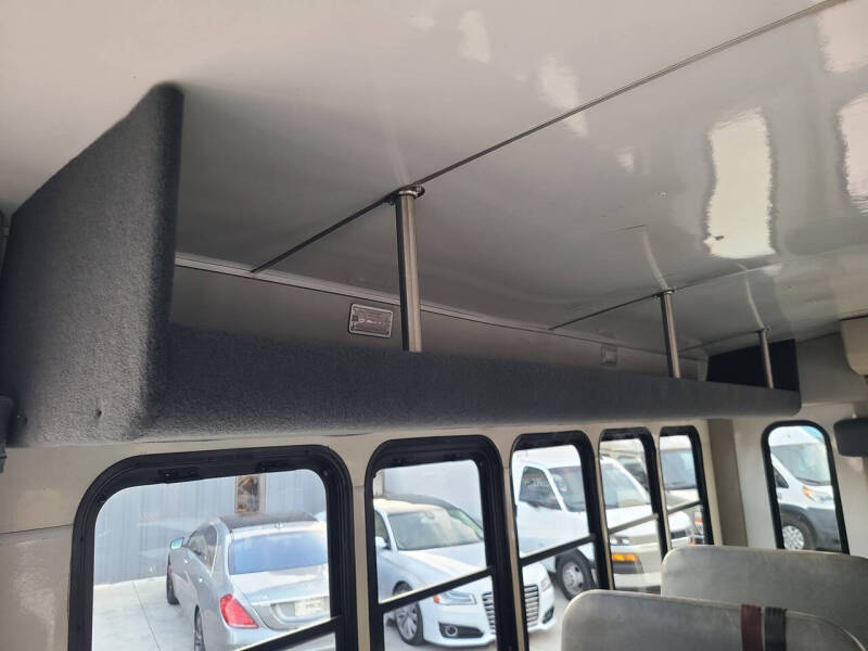 2016 Ford E-Series E-350 SD