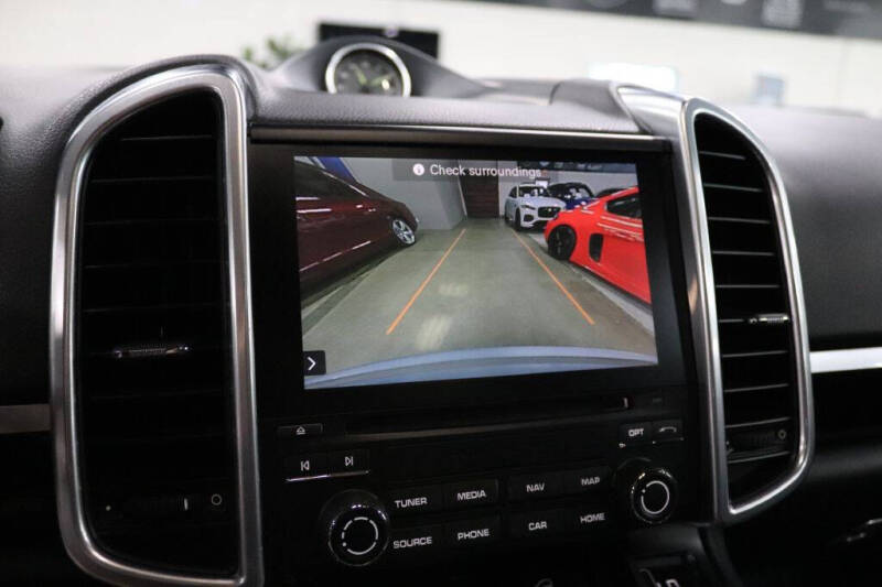 2017 Porsche Cayenne S E-Hybrid Platinum Edition