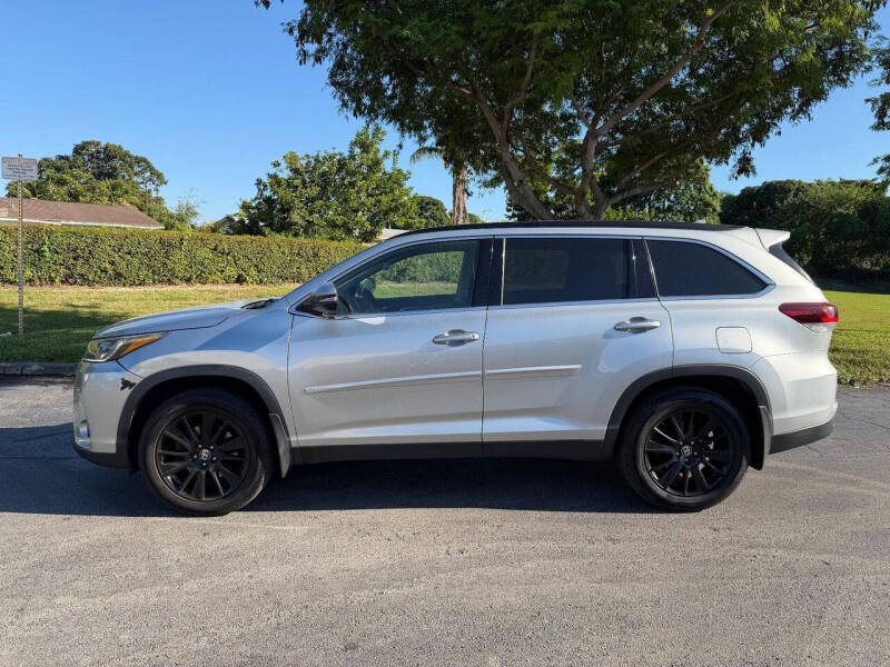 2019 Toyota Highlander SE