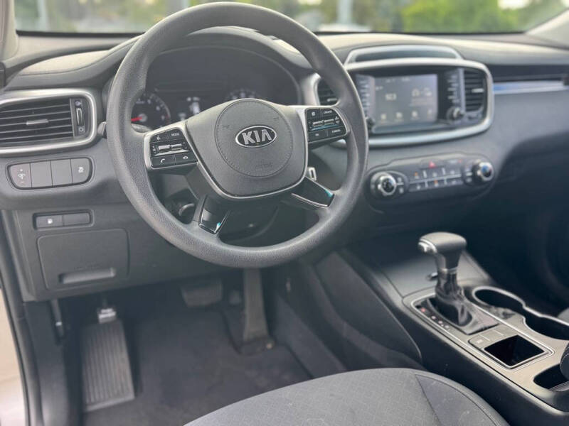 2019 Kia Sorento L