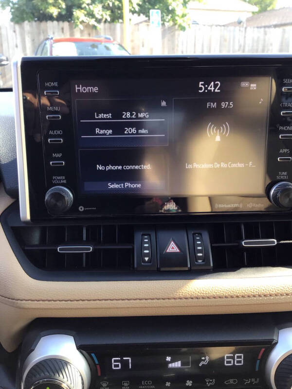 2020 Toyota RAV4 XLE Premium