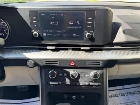 2024 Kia Carnival LX