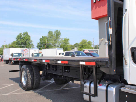 2022 Freightliner M2 106