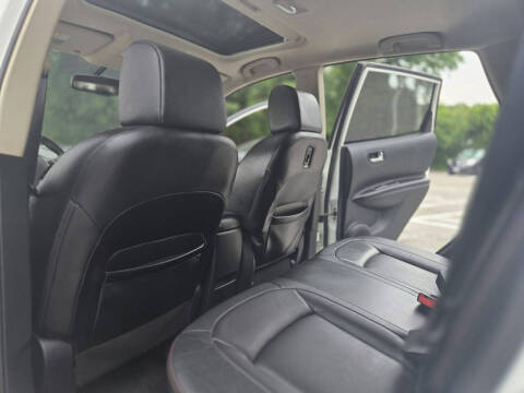 2013 Nissan Rogue SV w/SL Package