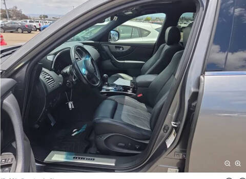 2017 Infiniti QX70
