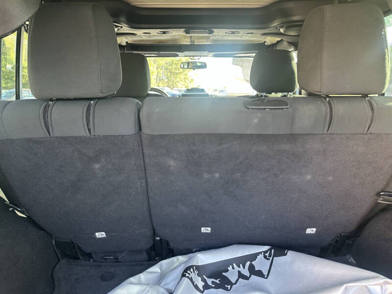 2011 Jeep Wrangler Unlimited Sport