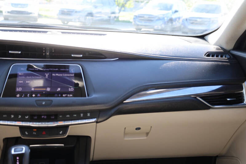 2019 Cadillac XT4 Luxury