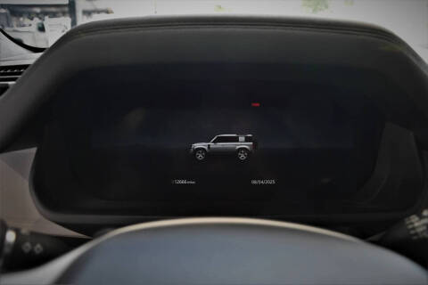 2025 Land Rover Defender 110 P300 S