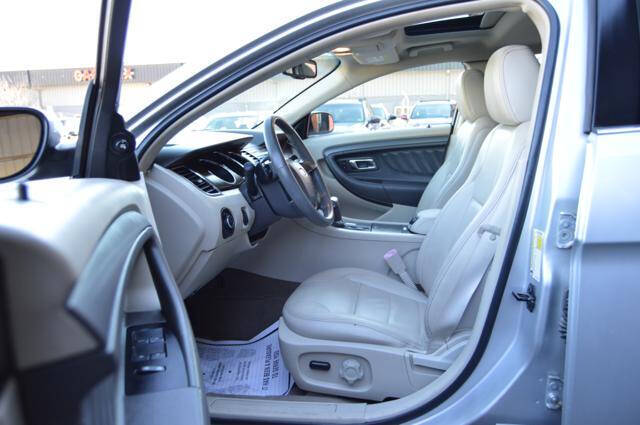 2011 Ford Taurus SEL