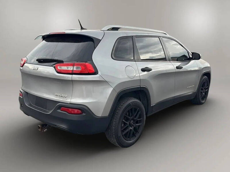 2015 Jeep Cherokee Sport