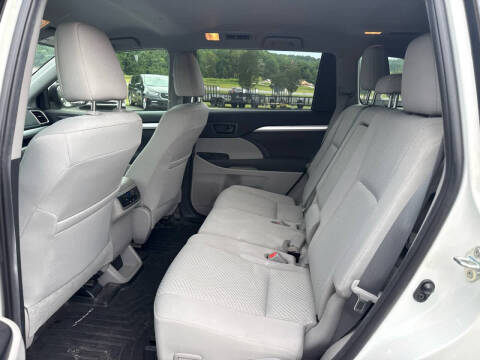 2019 Toyota Highlander LE