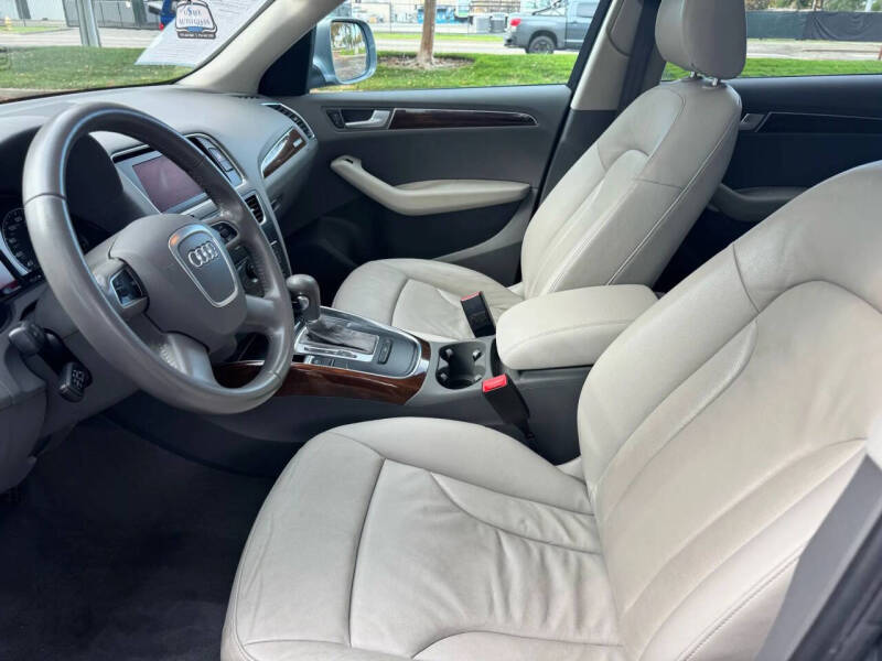 2011 Audi Q5 2.0T quattro Premium Plus