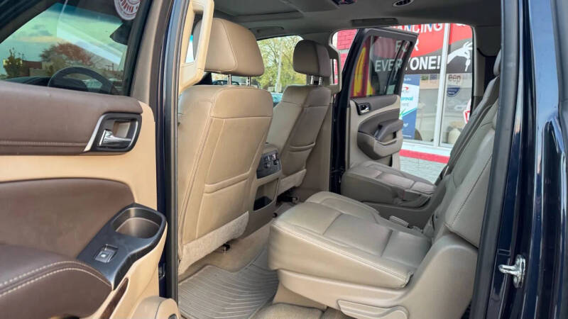 2019 Chevrolet Suburban LT