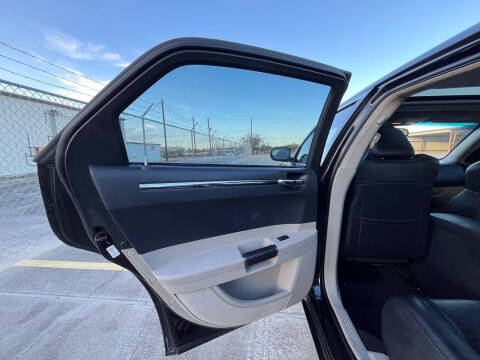 2006 Chrysler 300 SRT-8