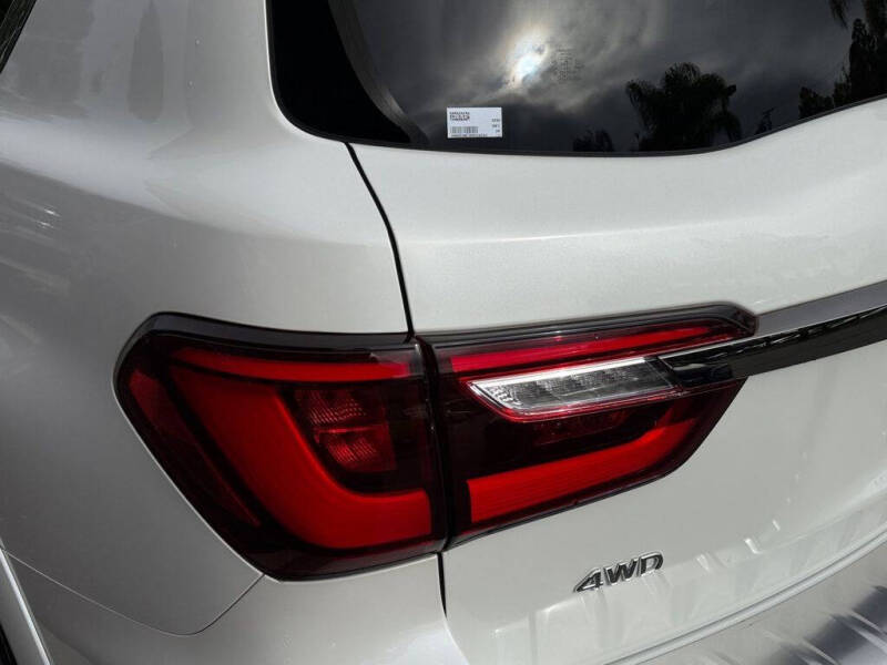 2024 Infiniti QX80 Premium Select