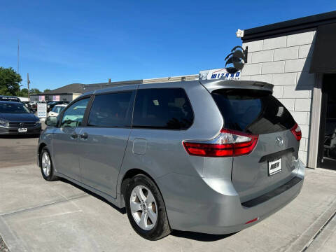 2019 Toyota Sienna L 7-Passenger