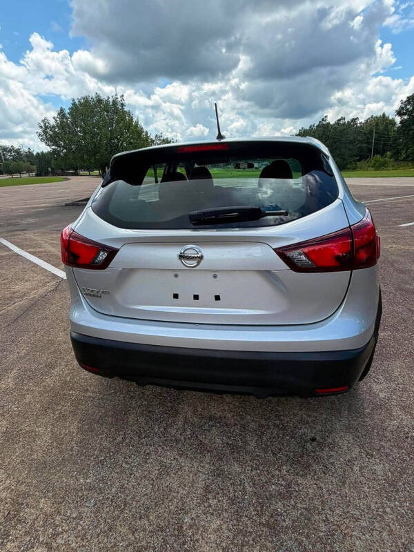 2017 Nissan Rogue Sport S