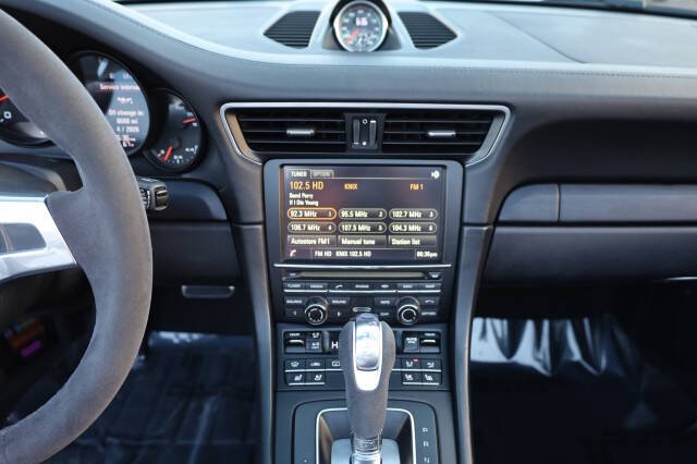 2015 Porsche 911 Carrera GTS