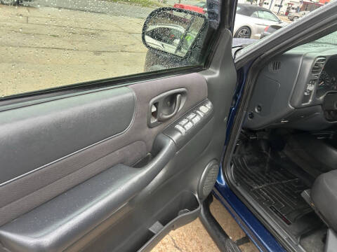 2003 Chevrolet S-10 LS