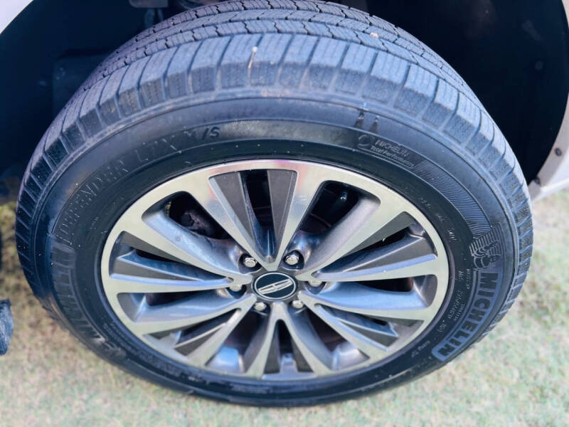 2016 Lincoln Navigator Select