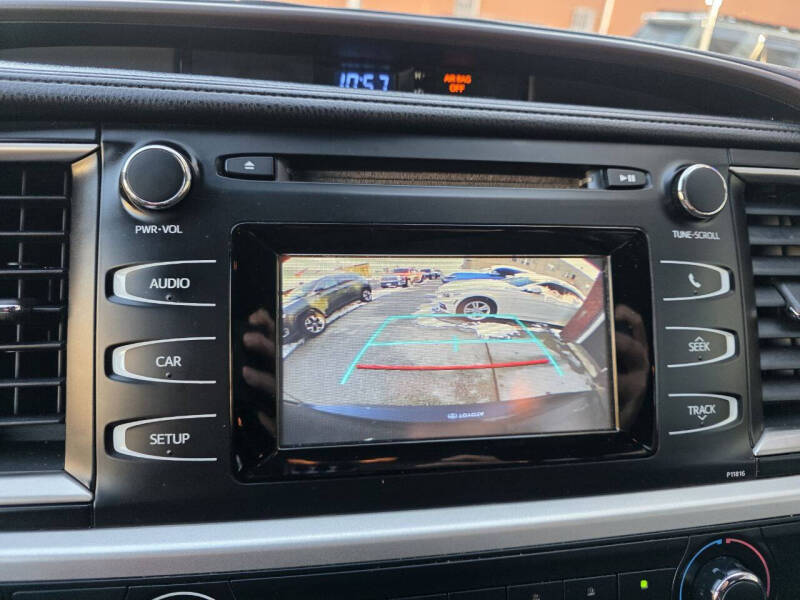 2018 Toyota Highlander LE