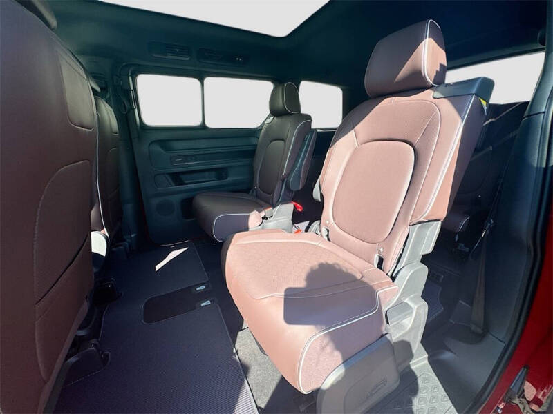 2025 Volkswagen ID. Buzz Pro S Plus 4Motion