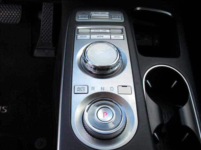 2022 Genesis GV70 2.5T Standard