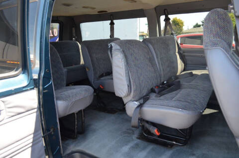 1998 Dodge Ram Van