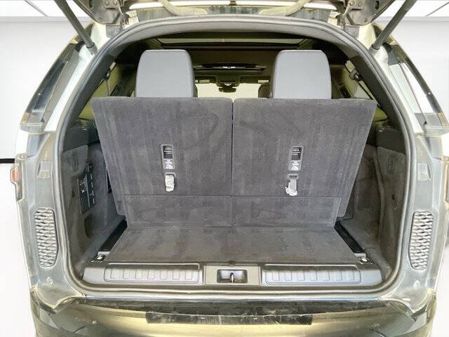 2023 Land Rover Discovery P300 S R-Dynamic