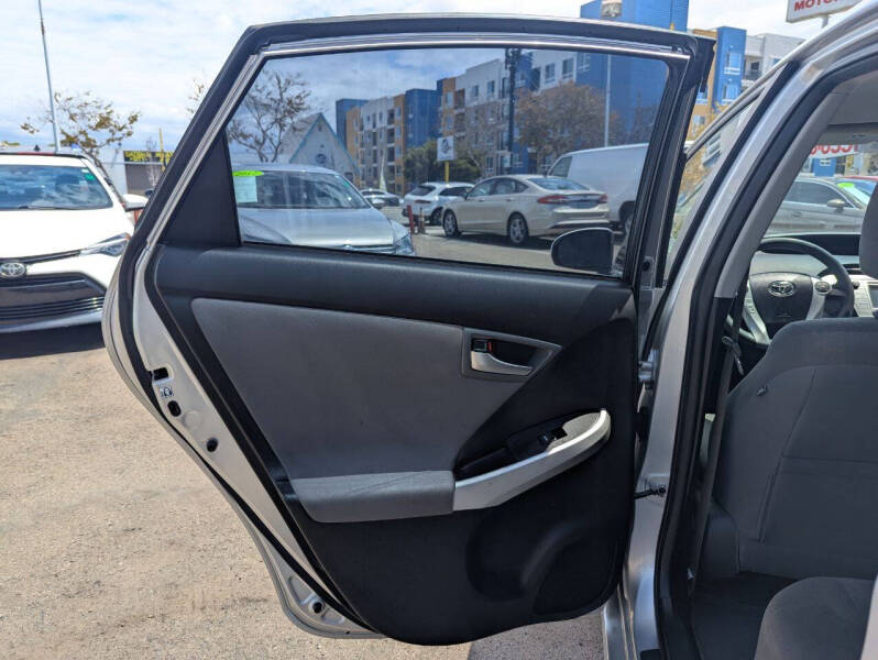 2013 Toyota Prius Plug-in Hybrid