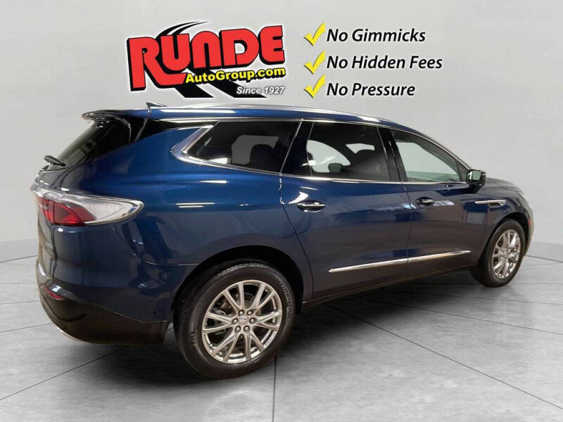 2023 Buick Enclave Premium
