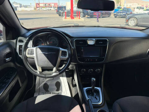 2013 Chrysler 200 Touring