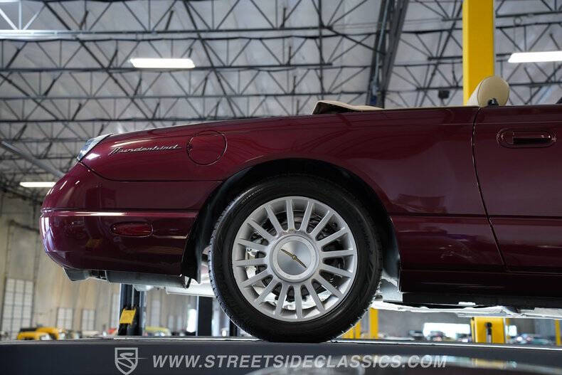 2004 Ford Thunderbird Deluxe