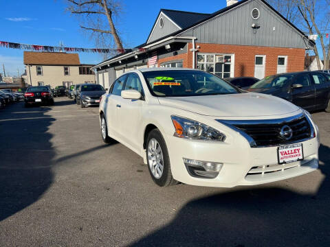 2013 Nissan Altima for sale at Valley Auto Finance in Warren OH