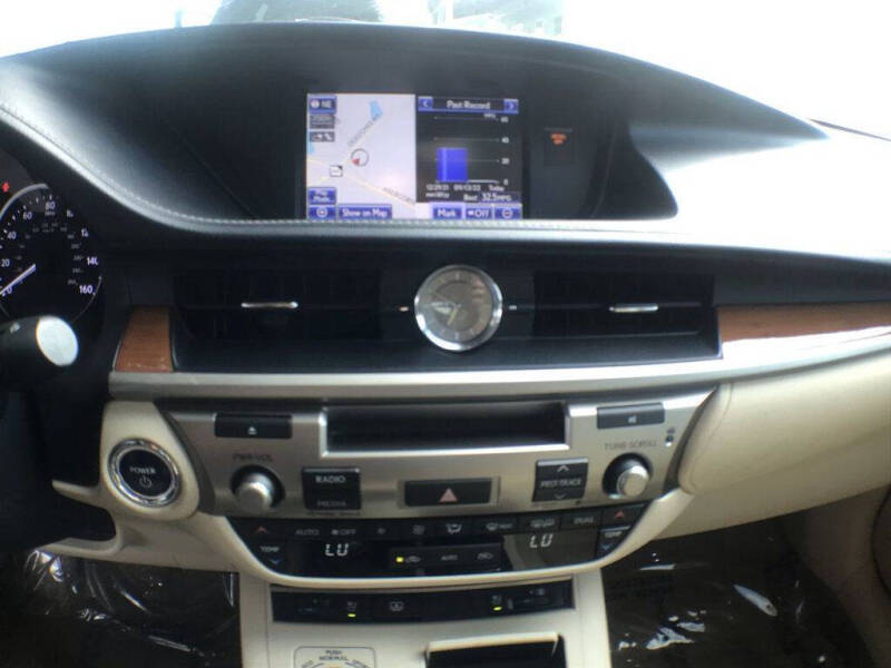 2013 Lexus ES 300h