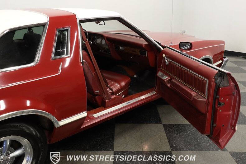 1977 Ford Thunderbird