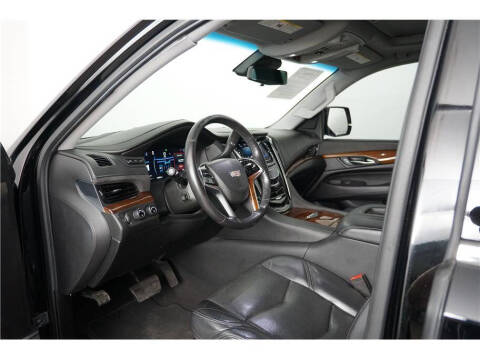 2020 Cadillac Escalade ESV Luxury