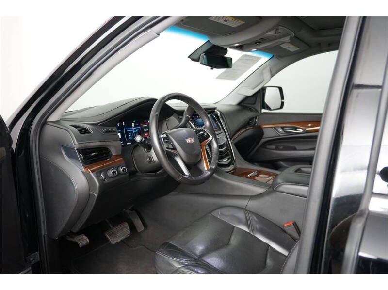 2020 Cadillac Escalade ESV Luxury