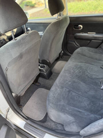 2011 Nissan Versa 1.8 S