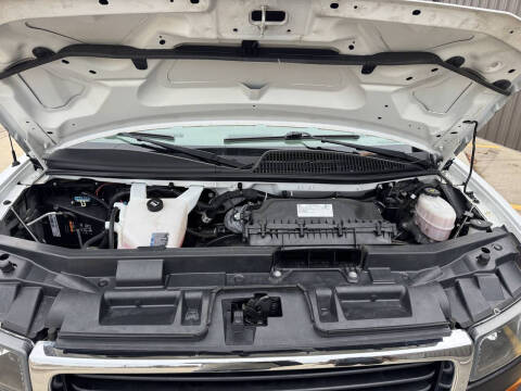 2023 GMC Savana 2500