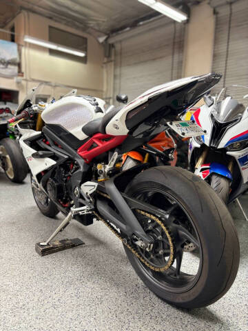 2016 Triumph Daytona 675R