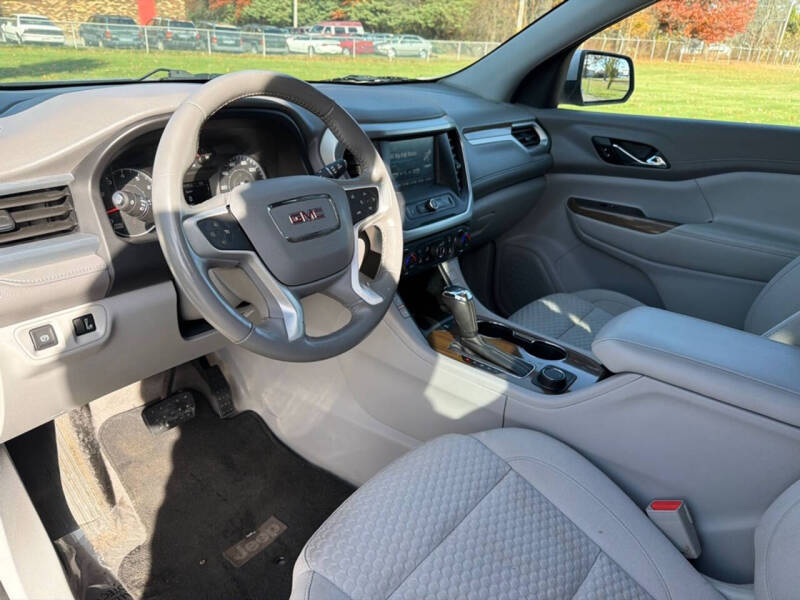 2019 GMC Acadia SLE-2