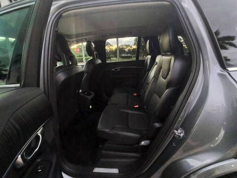 2020 Volvo XC90 T5 Momentum