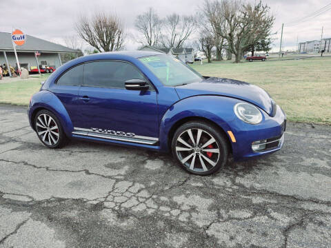 2012 Volkswagen Beetle for sale at CALDERONE CAR & TRUCK in Whiteland IN