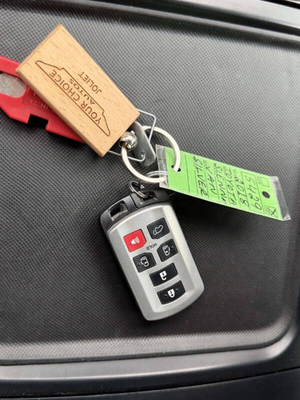 2018 Toyota Sienna XLE 8-Passenger