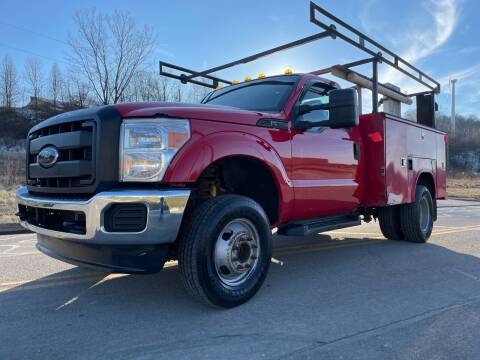 2013 Ford F-350 Super Duty for sale at Jim's Hometown Auto Sales LLC in Cambridge OH