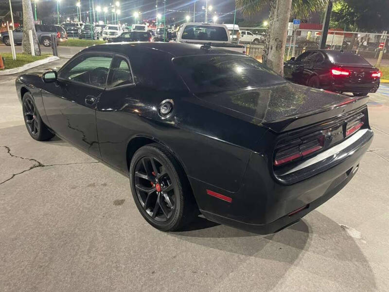 2021 Dodge Challenger SXT
